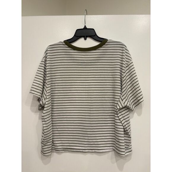Torrid Green Stripe Relaxed Cropped Tee Size 1 - EUC - Picture 2 of 4